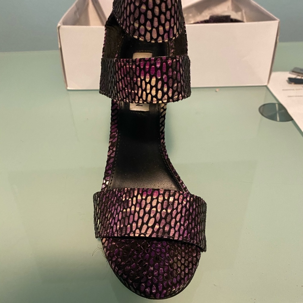 Heels - Picture 4 of 5